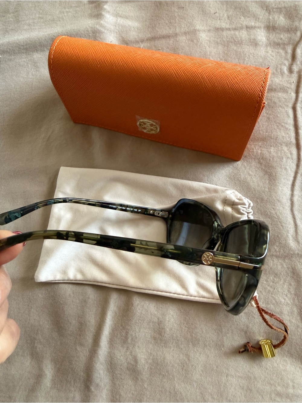 Tory Burch Green Tortoiseshell Oversized Women's Sunglasses Model TY7054 - Picture 9 of 13